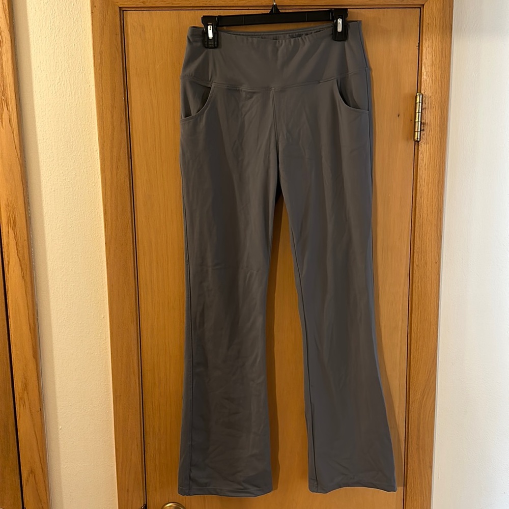 Agenlulu Women’s Boot Cut Stretch Activewear Pants Gray Size Medium